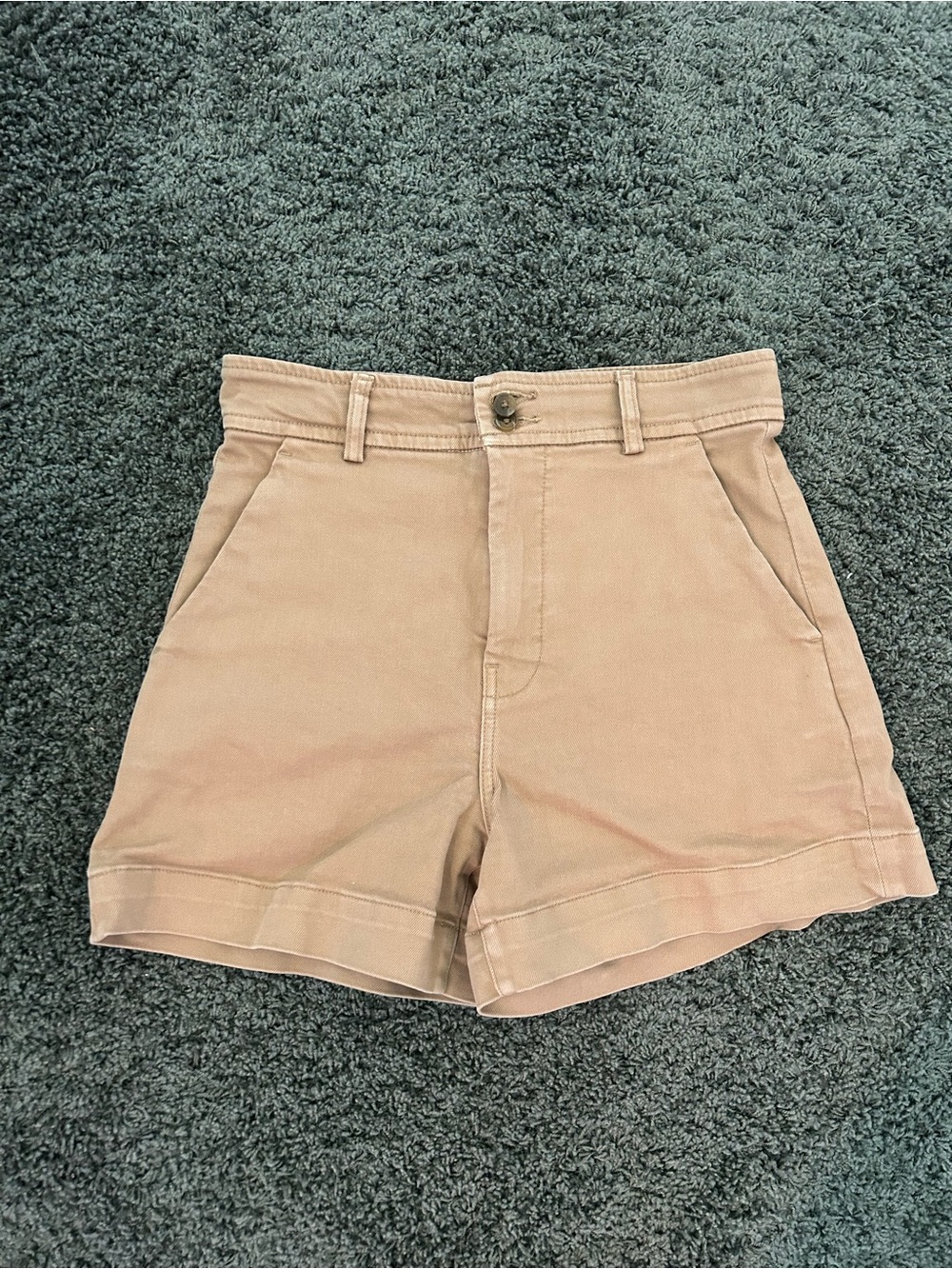 Everlane High-Rise Tailored Shorts in Light Tan